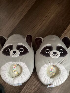 Kids Slippers with Raccoon Face - Light Gray